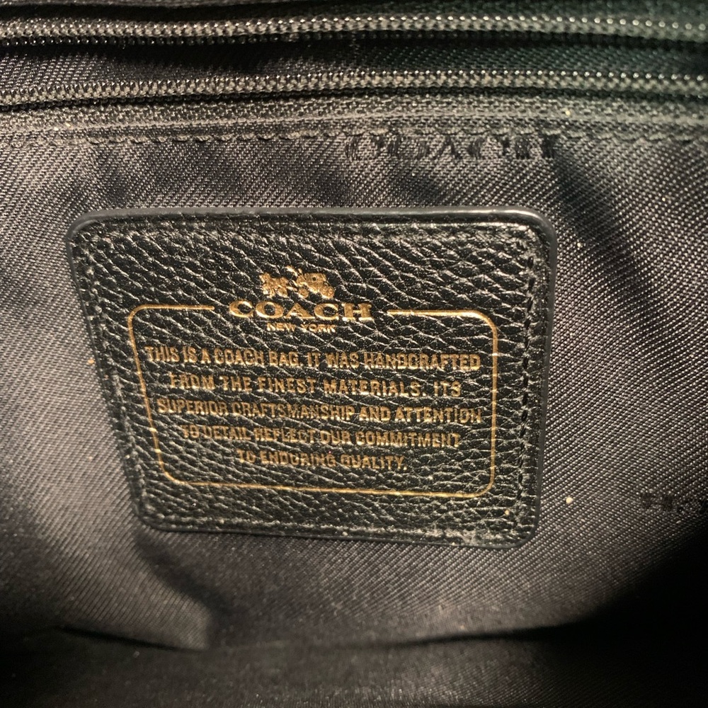 Black COACH shoulder bag with 3 compartments. BEAUTIFUL! - Picture 2 of 3
